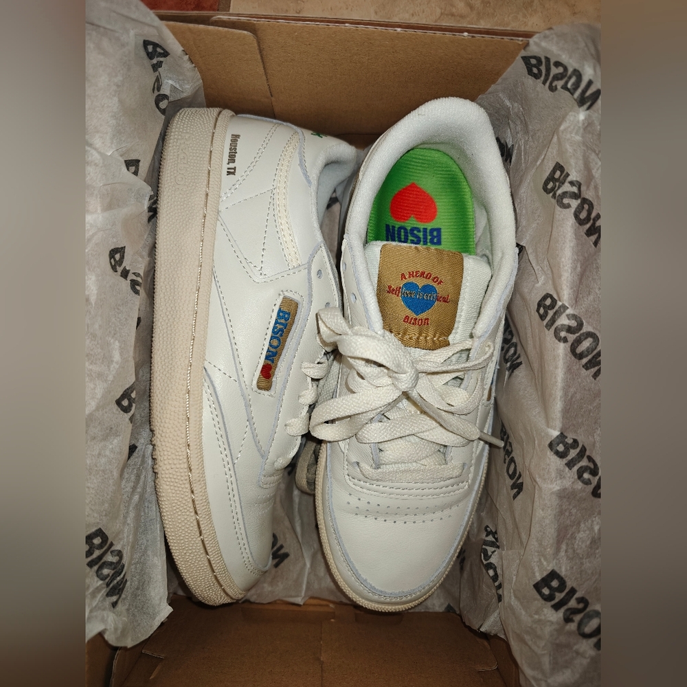Reebok  White  Sneakers